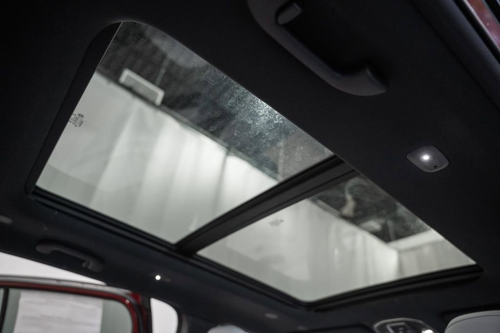 New 2026 Jeep Cherokee Overland image 35