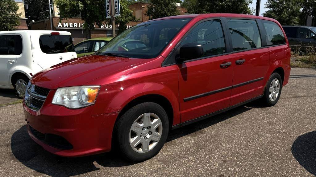 Used 2013 Dodge Grand Caravan American Value Package FWD image 2