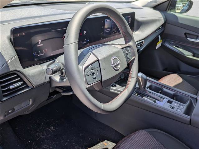 New 2026 Nissan Sentra SR FWD image 3