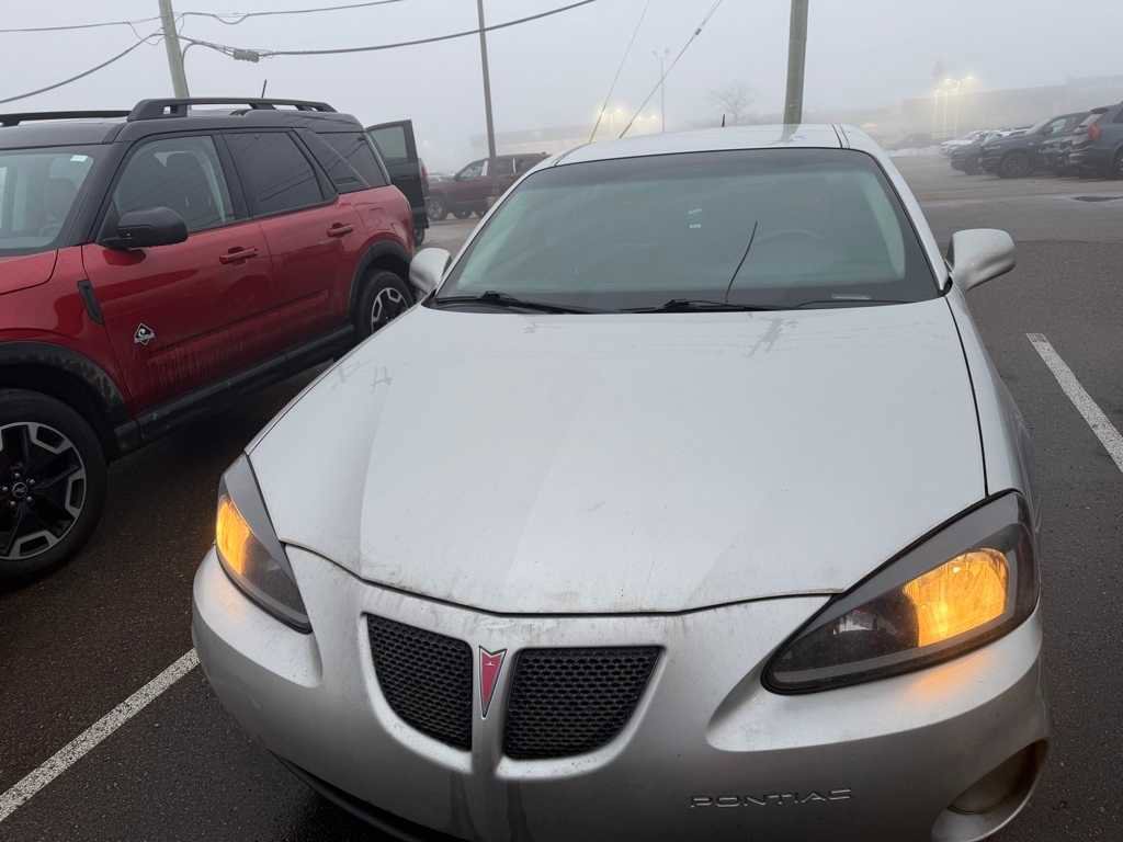 Used 2006 Pontiac Grand Prix w/ Premium Package image 1