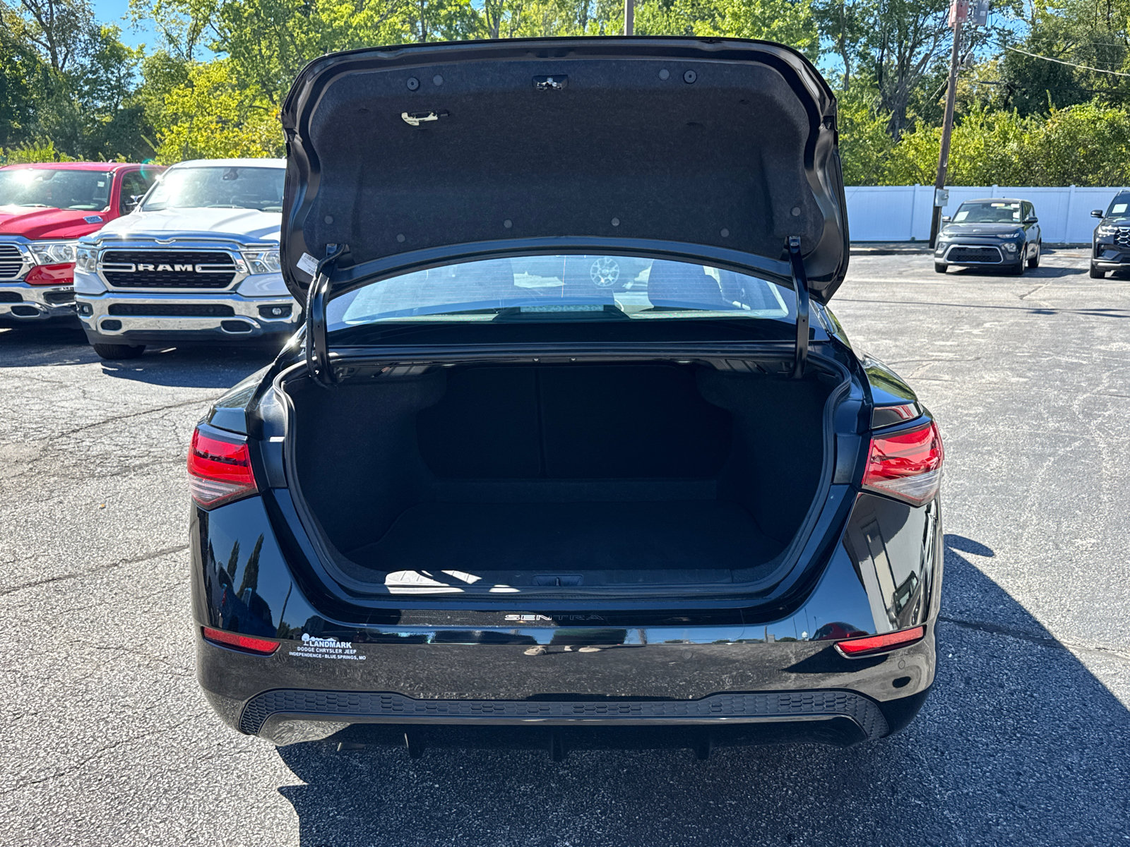 Used 2025 Nissan Sentra SV FWD image 18