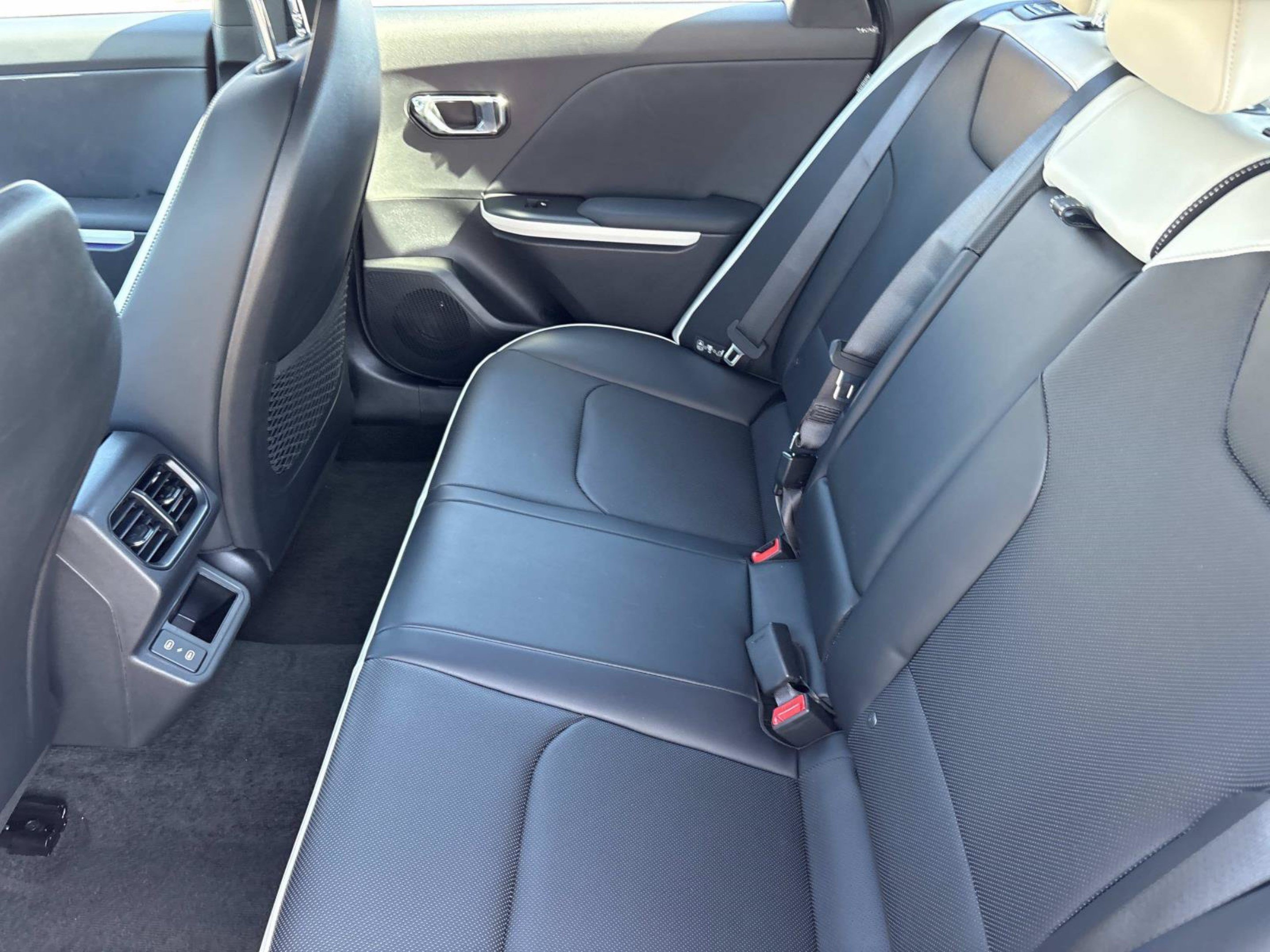 New 2026 Kia K4 GT-Line Turbo FWD image 14