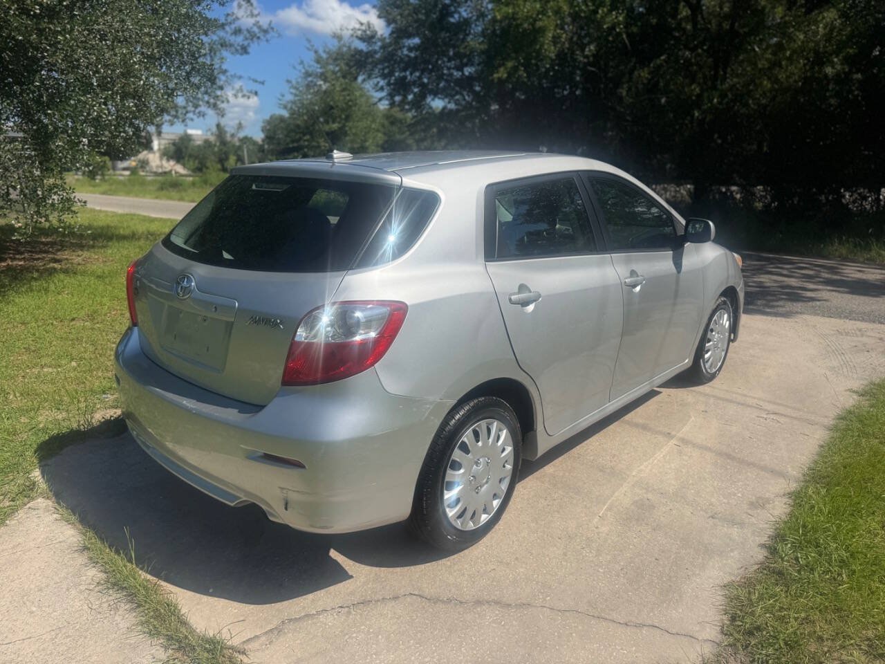Used 2009 Toyota Matrix FWD image 5