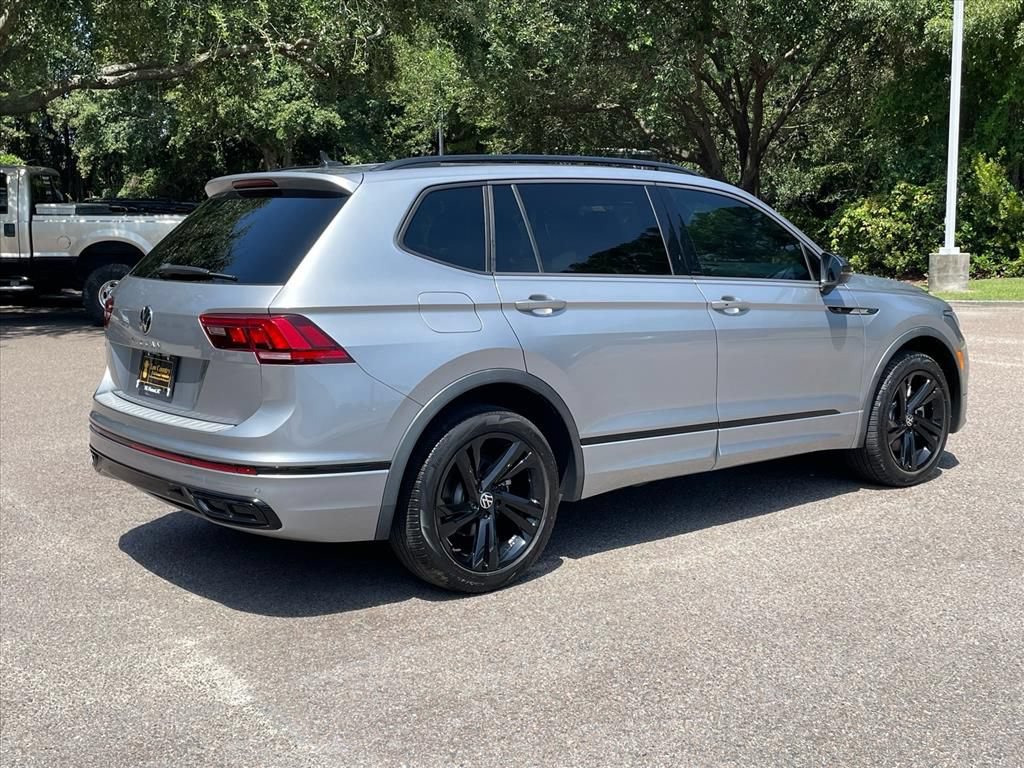 Used 2023 Volkswagen Tiguan SE R-Line FWD image 25