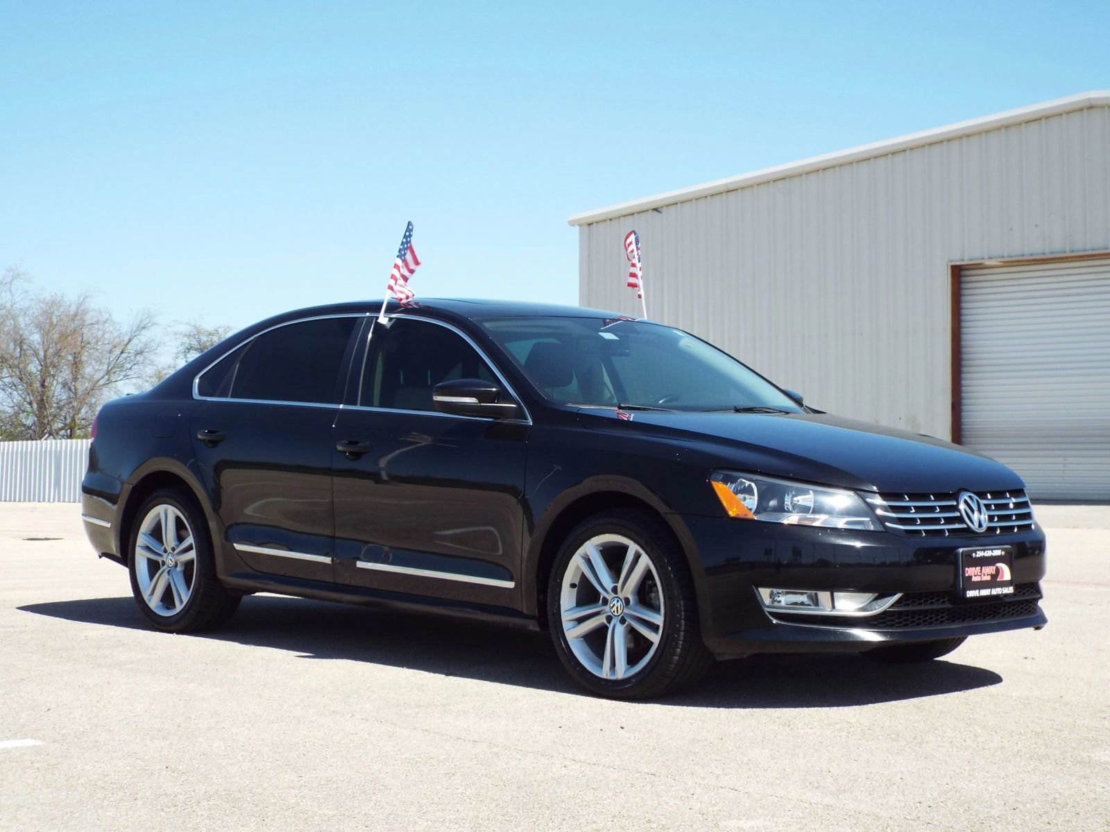 Used 2014 Volkswagen Passat TDI SE FWD image 3