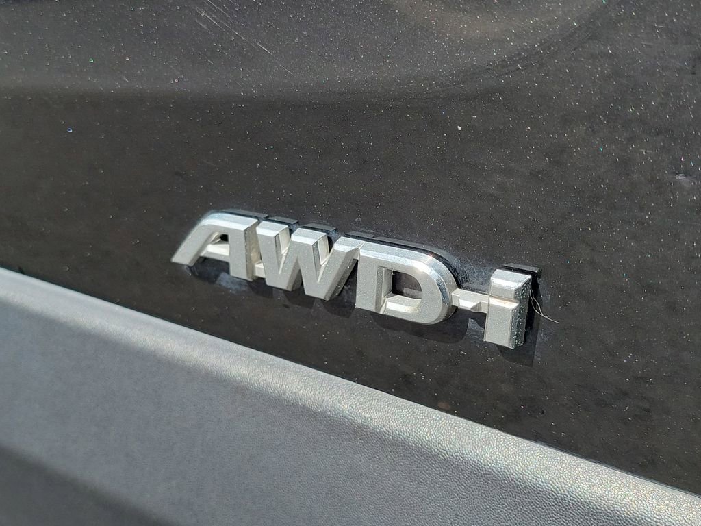 Used 2017 Toyota RAV4 XLE w/ Carpet Mat Package image 9