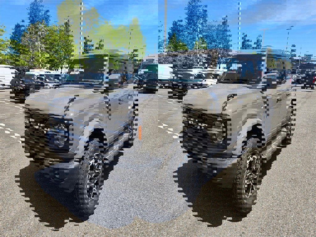 New 2025 Ford Bronco Outer Banks