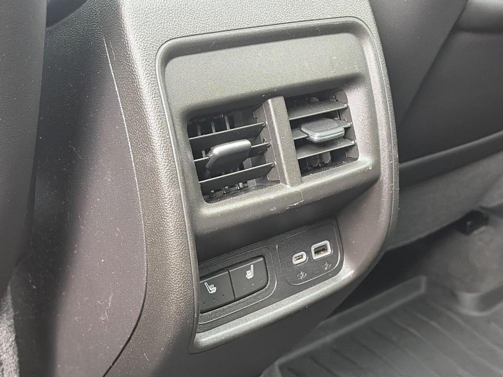 Used 2022 Cadillac XT4 Sport AWD/4WD image 11