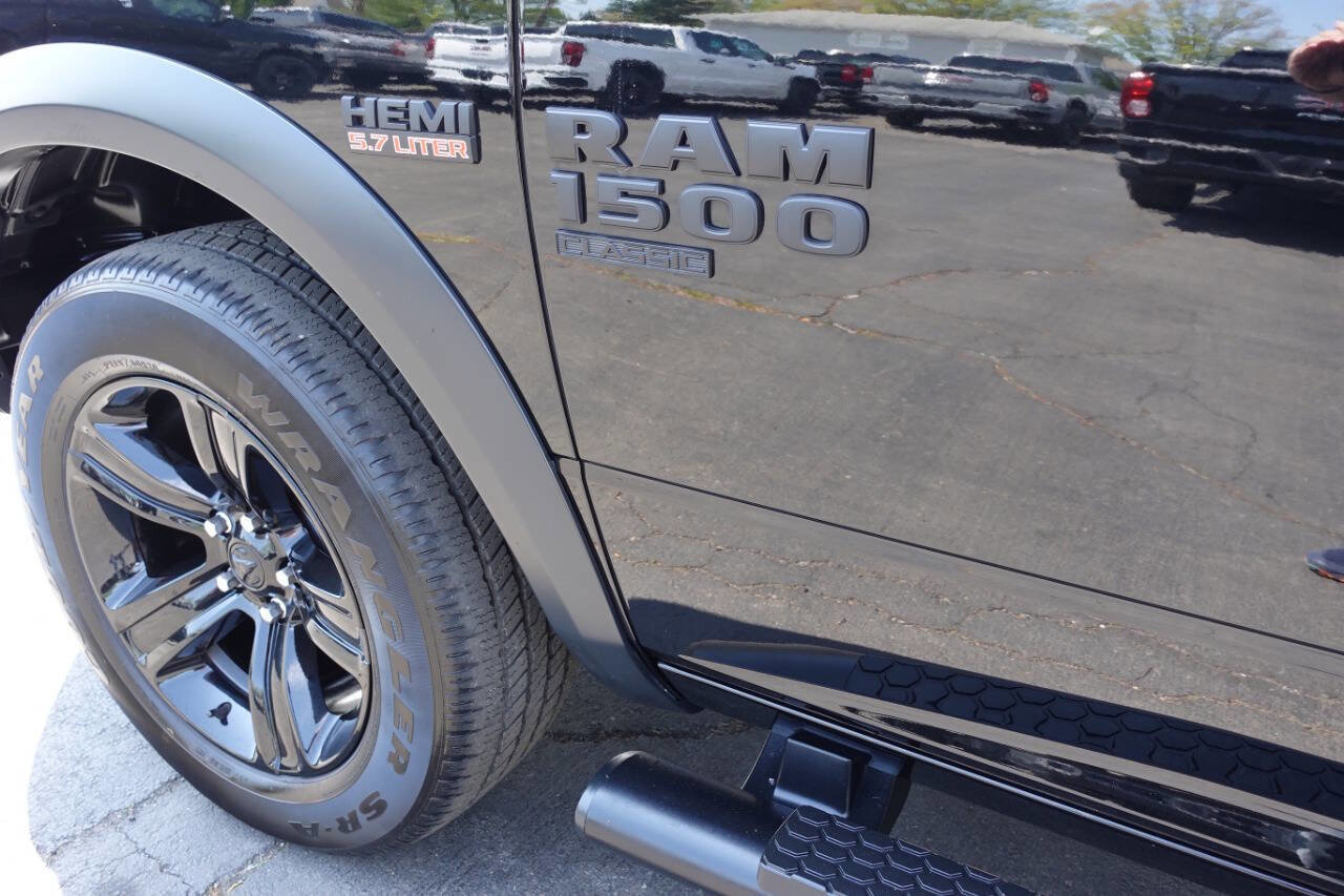 Used 2023 RAM 1500 Classic Warlock AWD/4WD image 14