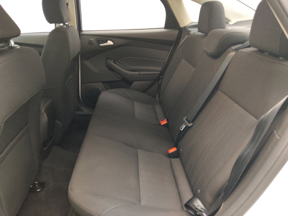 Used 2017 Ford Focus SEL FWD image 18