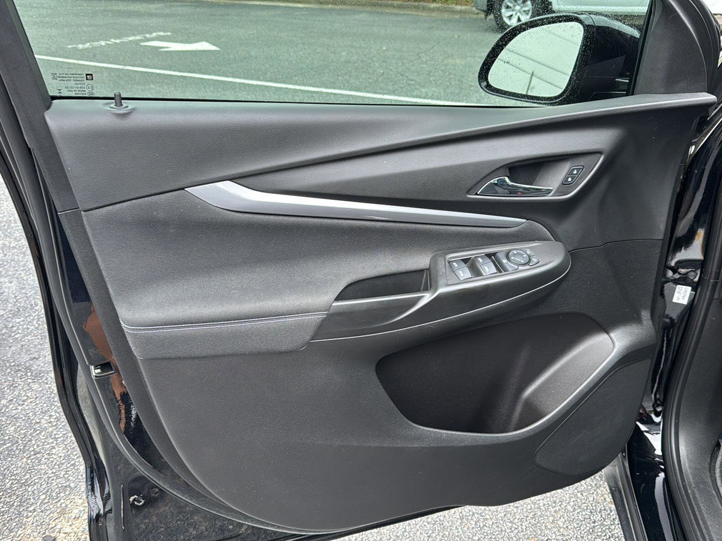 Used 2023 Chevrolet Bolt EUV LT w/ Comfort Package image 14