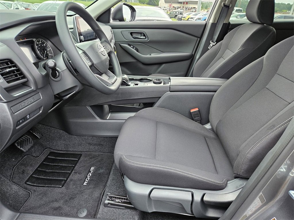 New 2026 Nissan Rogue S image 4