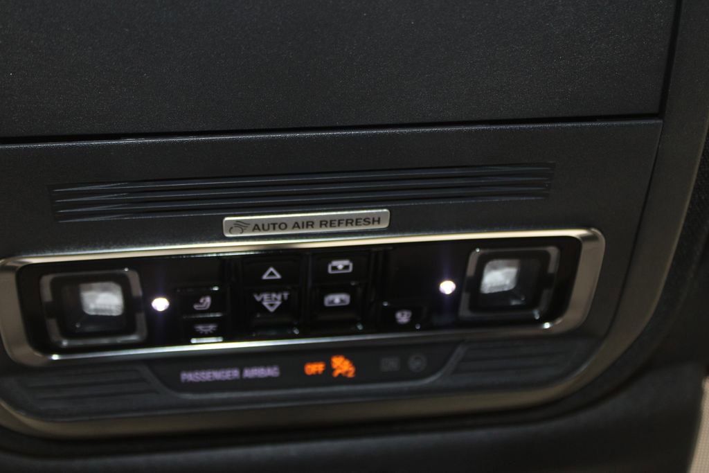 Used 2025 Lincoln Navigator Reserve w/ Jet Appearance Package image 48