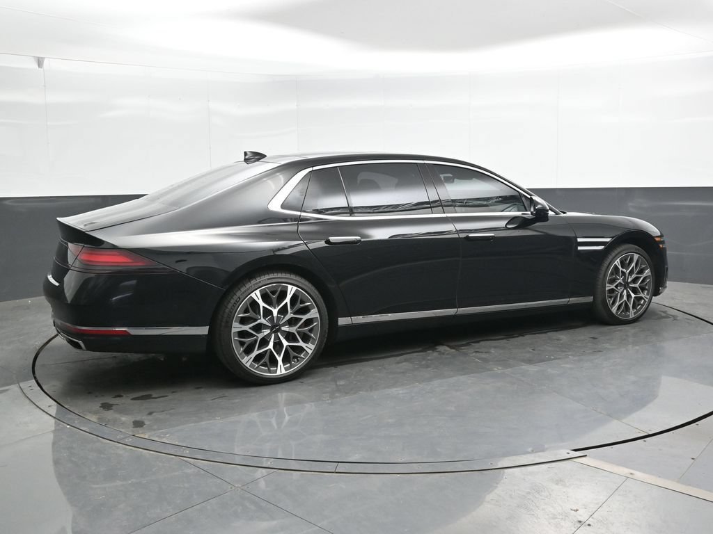Used 2023 Genesis G90 3.5T AWD/4WD image 2