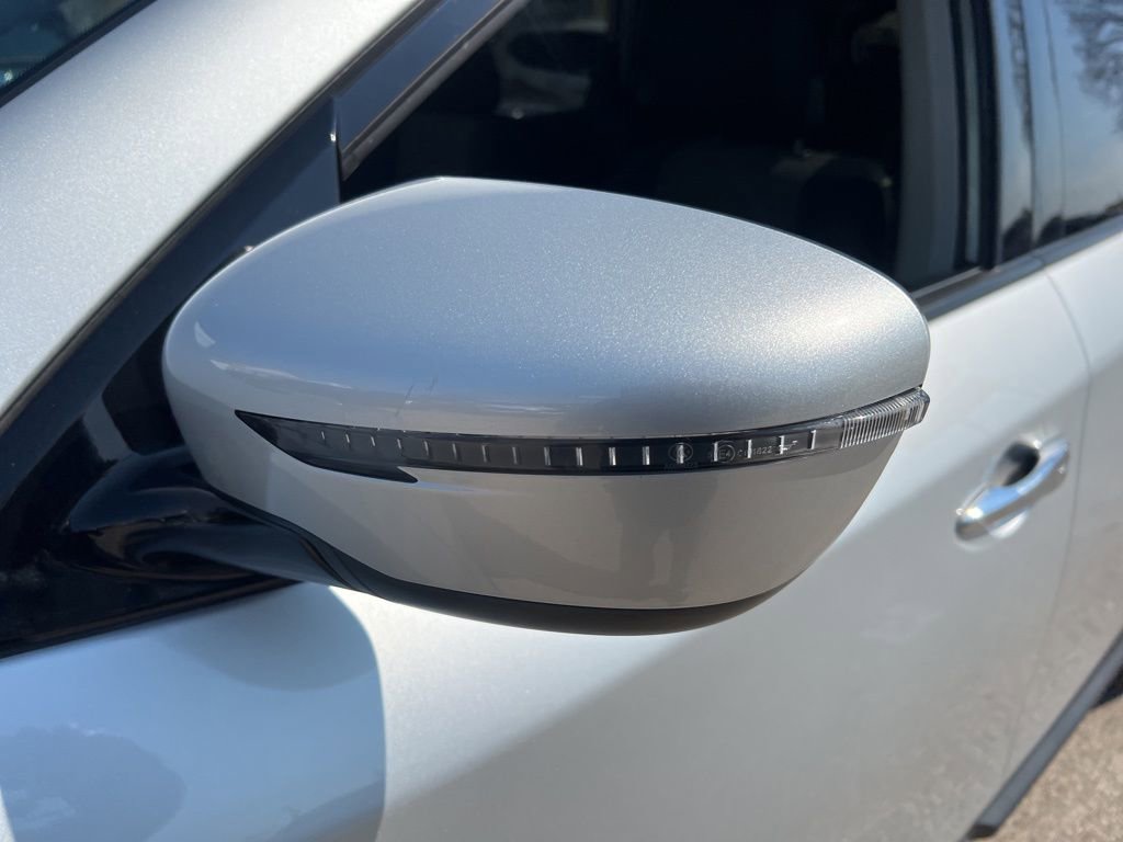 Used 2018 Nissan Pathfinder SV w/ Cargo Package image 30