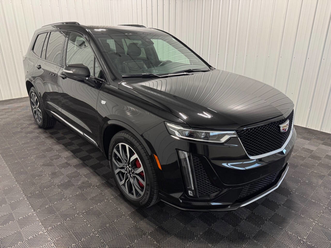 Used 2023 Cadillac XT6 Sport image 2