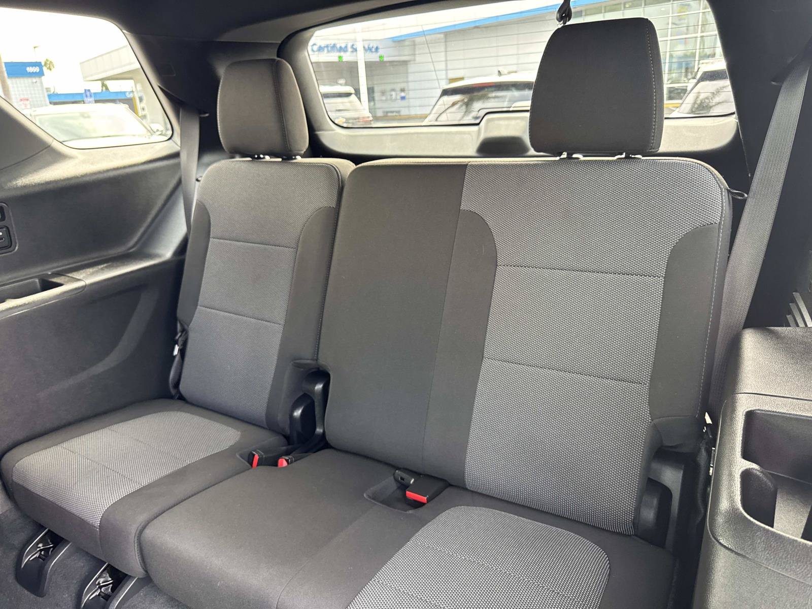 Used 2023 Chevrolet Traverse LT FWD image 27