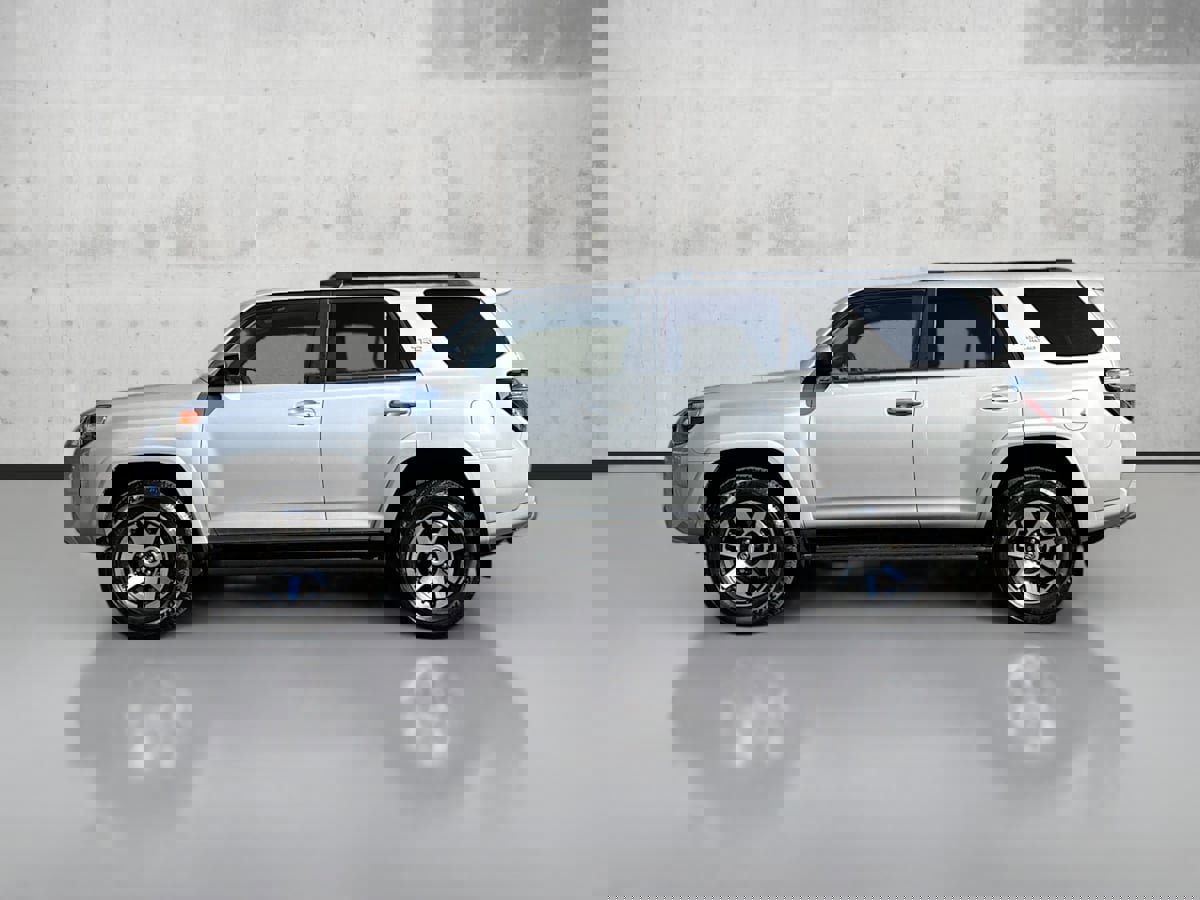 Used 2024 Toyota 4Runner TRD Off-Road image 4