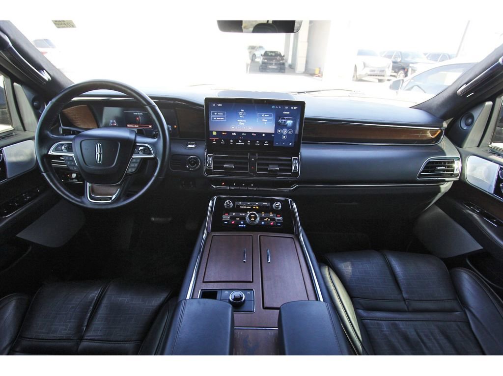 Used 2023 Lincoln Navigator L Black Label image 9