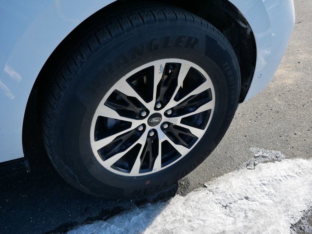 Used 2025 Ford Expedition Max Platinum image 9