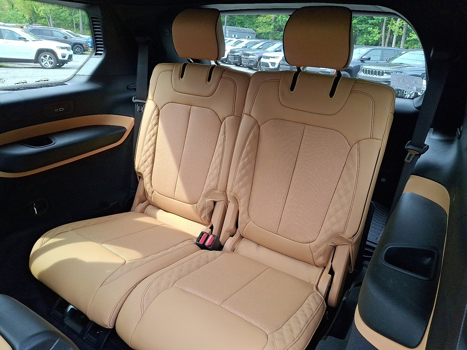 New 2025 Jeep Grand Cherokee L Summit w/ Luxury Tech Group V image 7