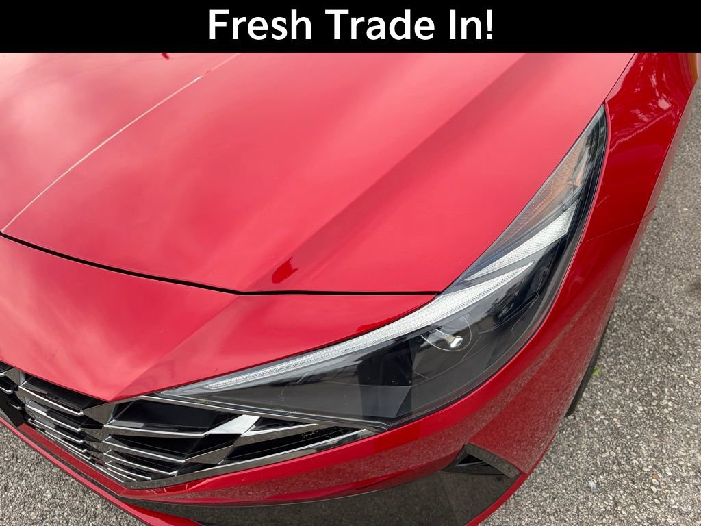 Used 2021 Hyundai Elantra SEL w/ Convenience + Premium Package image 4