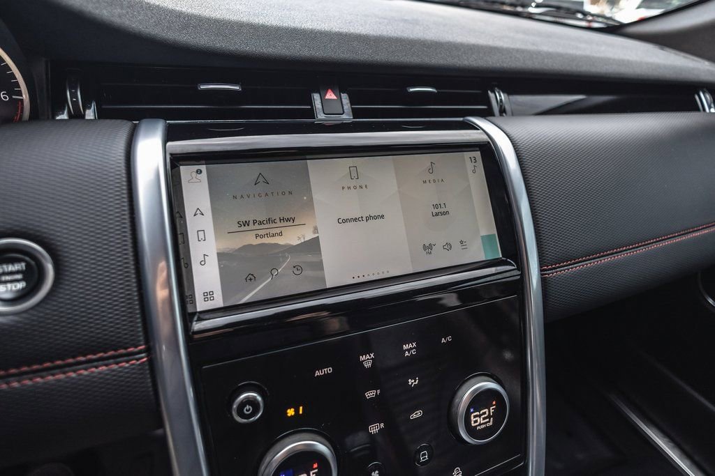 Used 2023 Land Rover Discovery Sport SE R-Dynamic image 12
