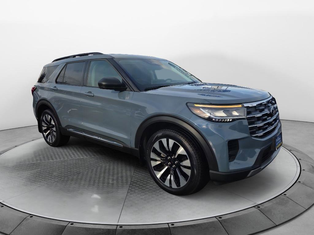 Certified 2025 Ford Explorer Active image 1