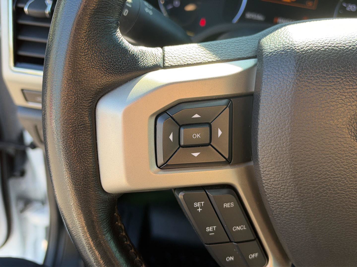 Used 2022 Ford F250 Lariat AWD/4WD image 14