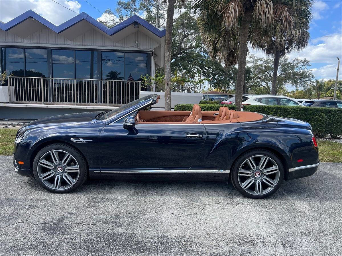 Used 2017 Bentley Continental GT image 9