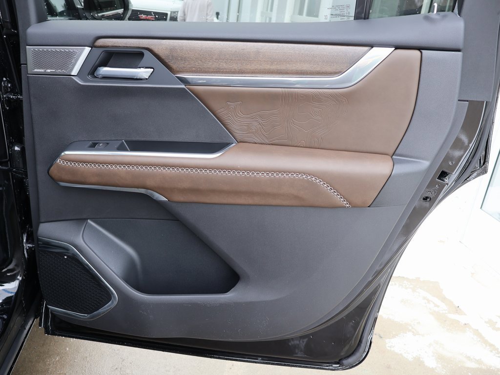 New 2026 GMC Acadia Denali Ultimate w/ LPO, Floor Liner Package image 35