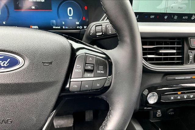 Used 2025 Ford Escape Platinum AWD/4WD image 12