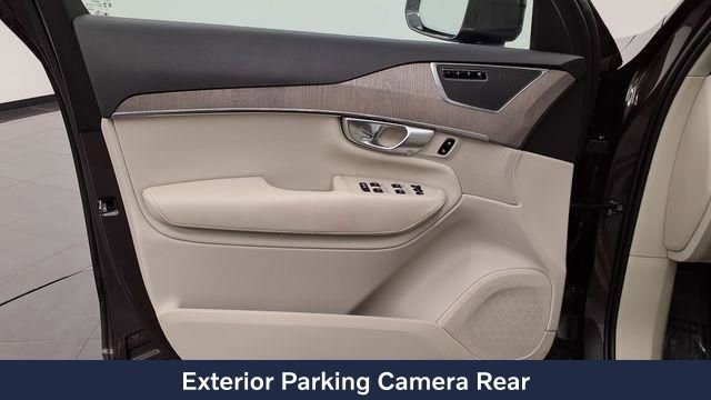 Used 2024 Volvo XC90 B5 Plus w/ Protection Package Premier image 17