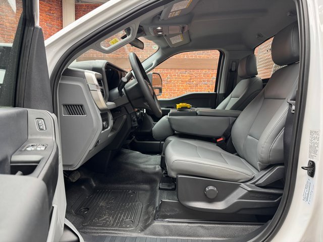 New 2025 Ford F550 4x4 Regular Cab Super Duty image 21