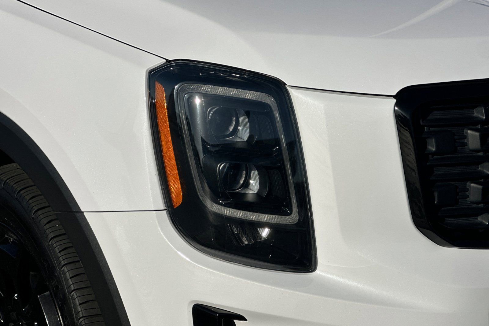 Used 2022 Kia Telluride SX w/ Nightfall Edition Package image 48