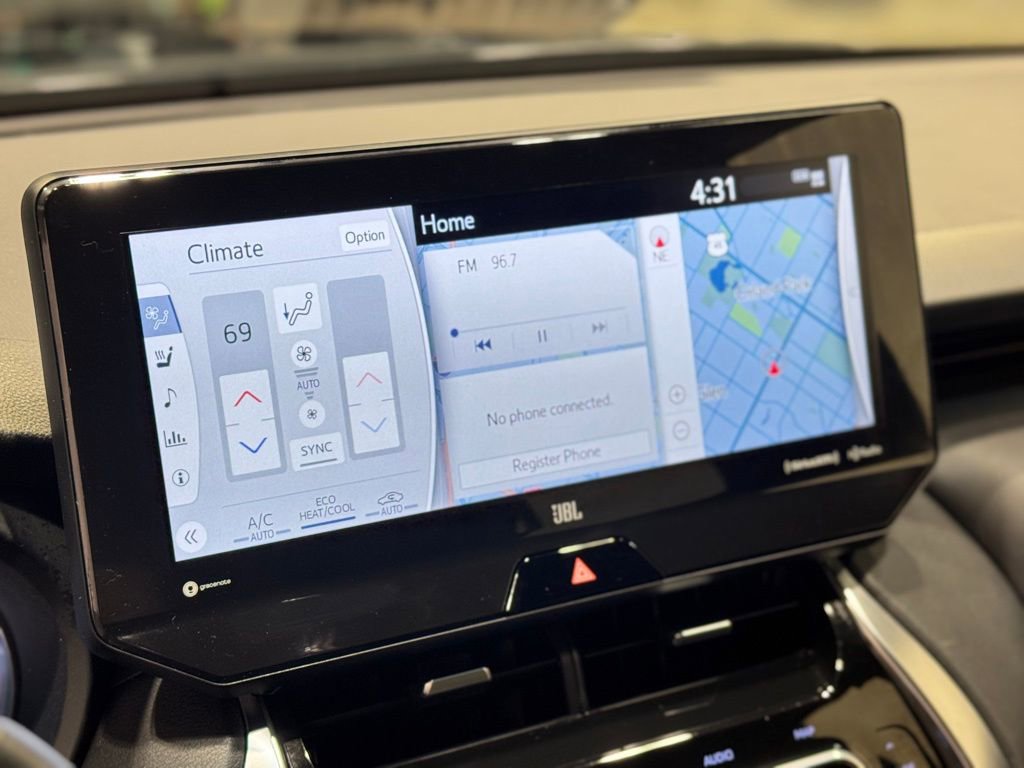 Used 2021 Toyota Venza XLE w/ Softex Package image 12