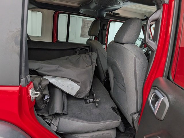 Used 2024 Jeep Wrangler Willys image 23