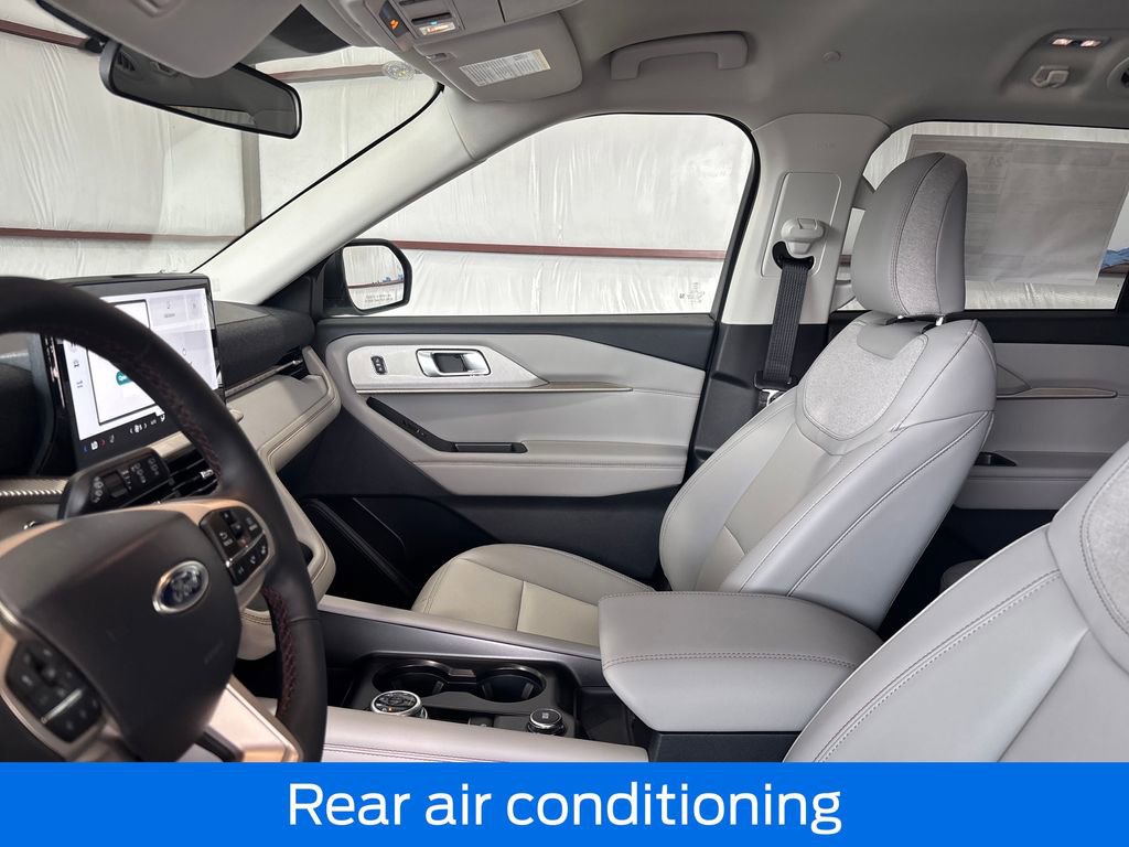 New 2026 Ford Explorer Active RWD image 14