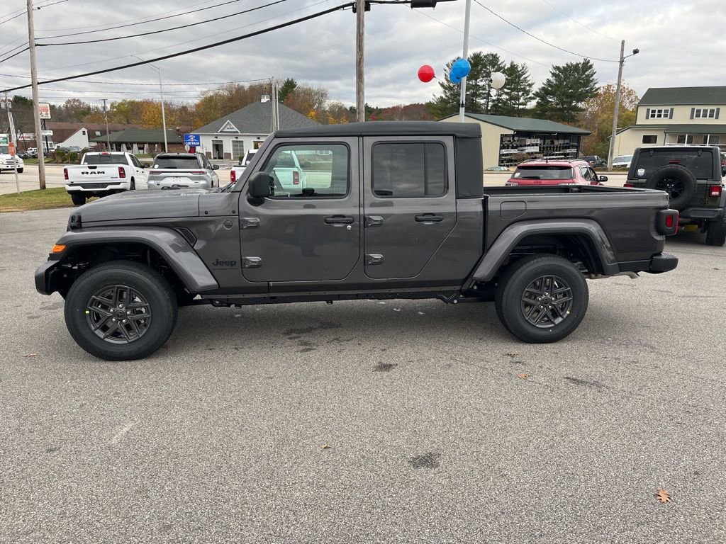 New 2026 Jeep Gladiator Sport image 4