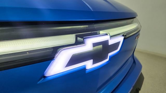 Used 2025 Chevrolet Silverado EV RST image 16