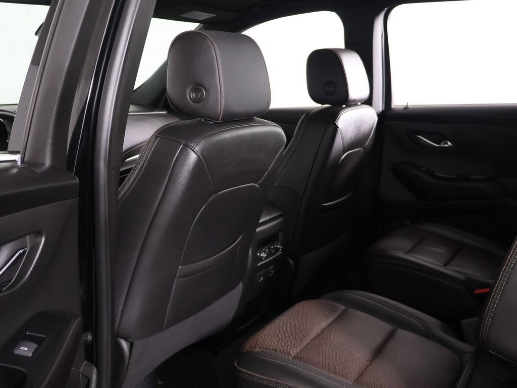 Used 2024 Chevrolet Traverse High Country w/ LPO, Cargo Package AWD/4WD image 35