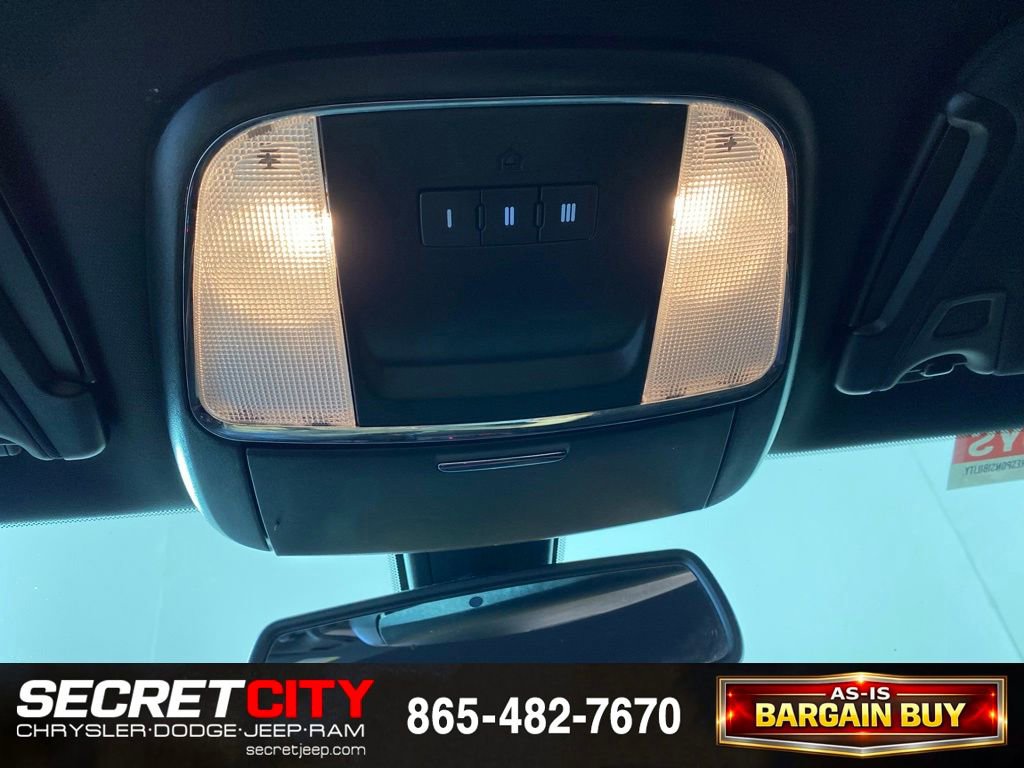 Used 2018 Dodge Charger SXT Plus w/ Blacktop Package RWD image 19
