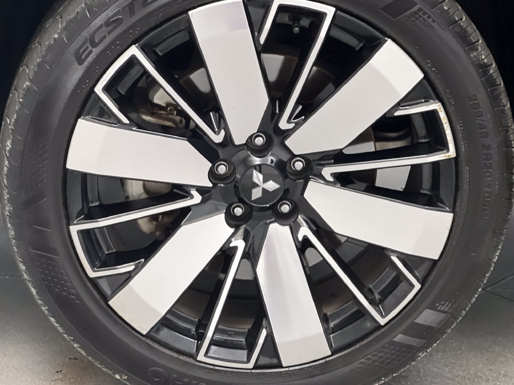Used 2025 Mitsubishi Outlander SE AWD/4WD image 77