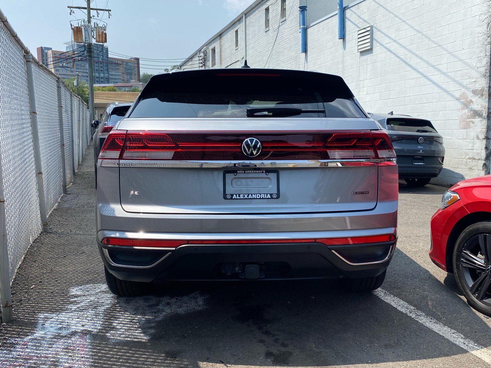 Certified 2024 Volkswagen Atlas Cross Sport SE AWD/4WD image 3