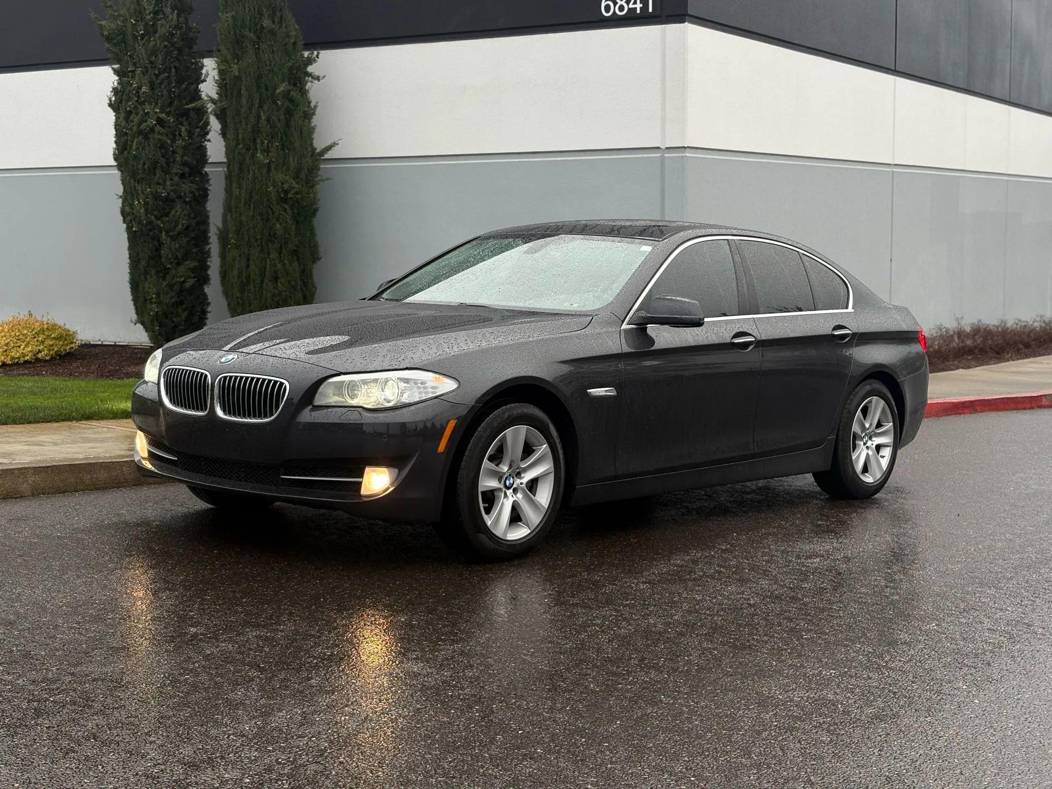 Used 2013 BMW 528i Sedan image 1