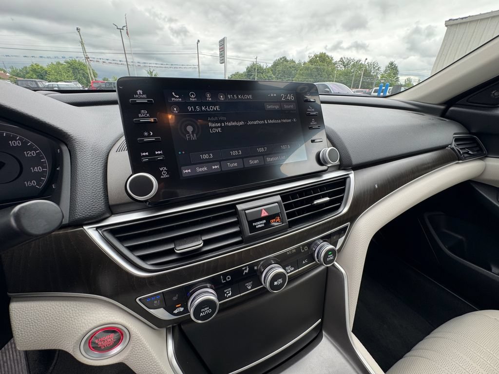 Used 2019 Honda Accord Touring image 25
