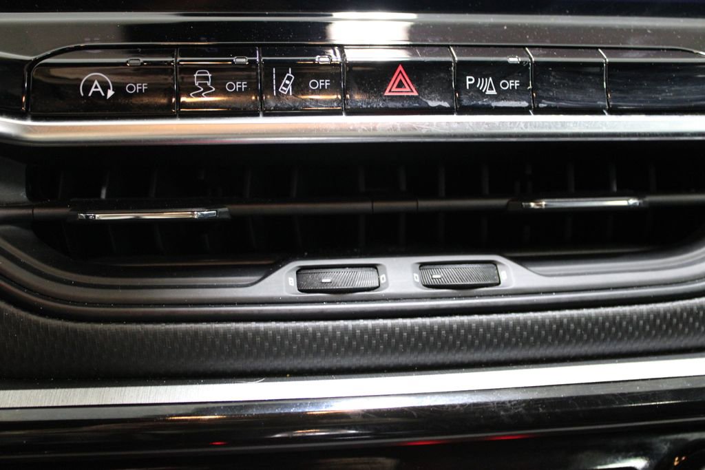 Used 2025 Jeep Compass Trailhawk image 45