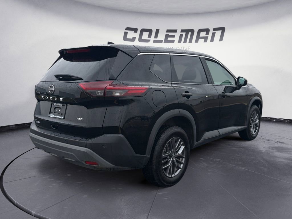 Used 2023 Nissan Rogue S image 5