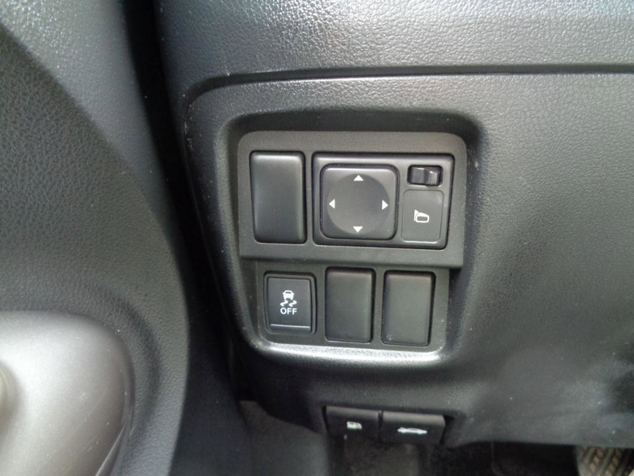 Used 2014 Nissan Juke SV w/ Navigation Package FWD image 22