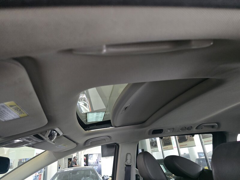 Used 2017 Honda Odyssey EX-L image 26